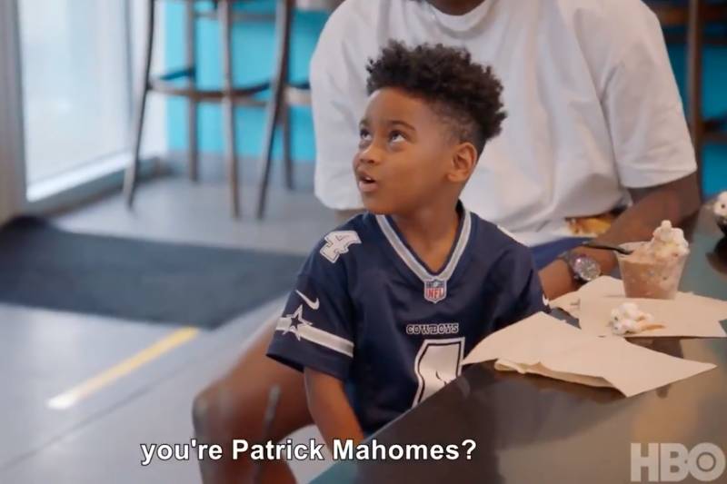 mignonnerie] Le fils de Trevon Diggs confond Dak Prescott et Patrick  Mahomes