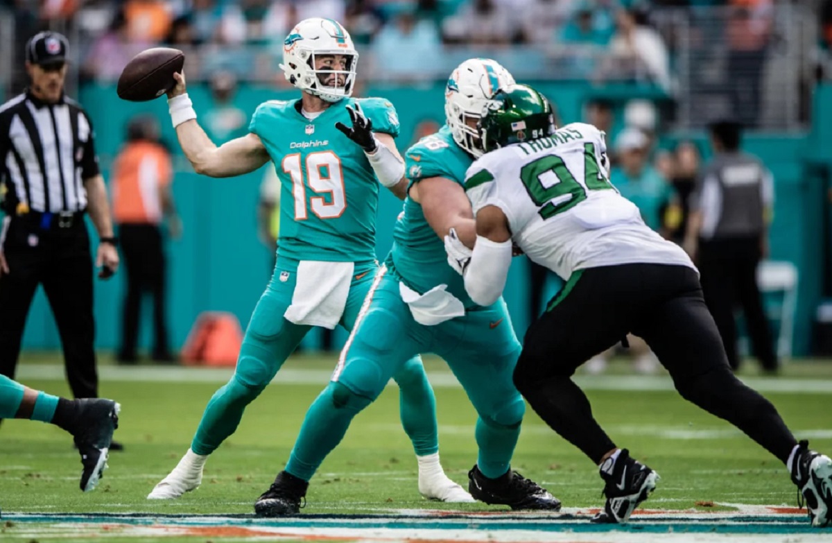 Miami Dolphins 11, New York Jets 6